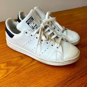 Adidas Stan Smiths Women’s 7